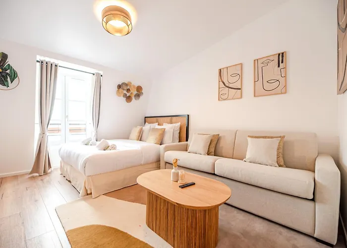 Cia - Champs Elysees Bright Studio 4P